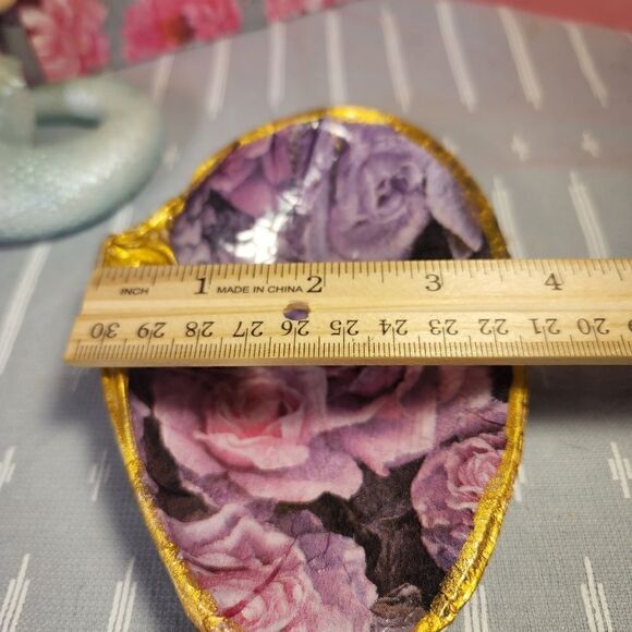 DECOUPAGE CLAM SHELL DECOUPAGE ROSES 🌹 ON A CLAM SHELL TRINKET DISH - Picture 9 of 10